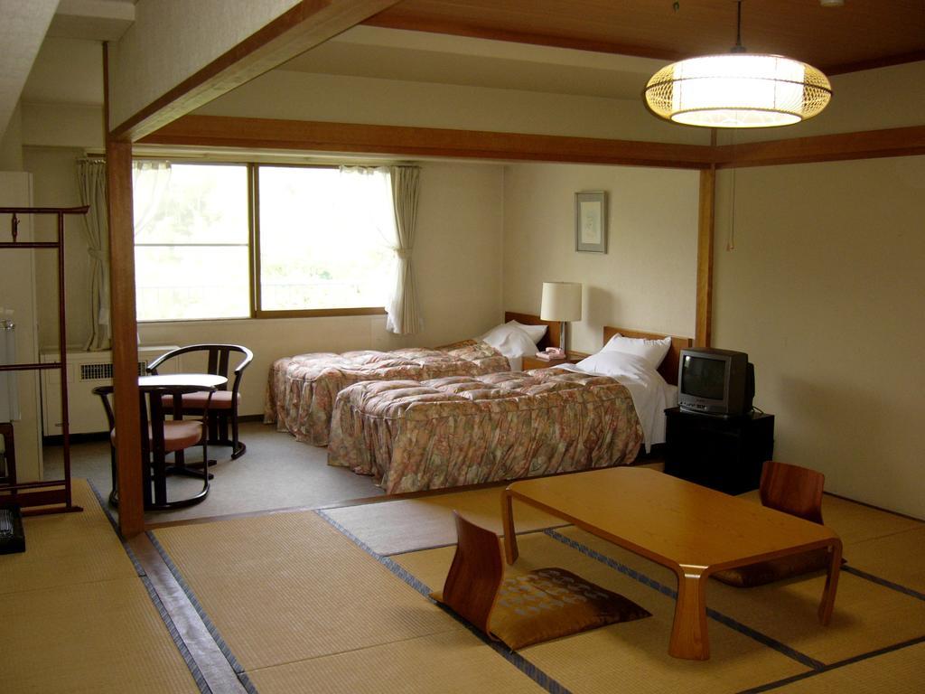 Kidoike Onsen Hotel Yamanouchi  Exteriör bild