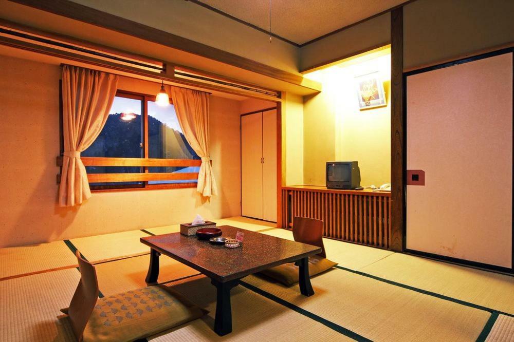 Kidoike Onsen Hotel Yamanouchi  Exteriör bild